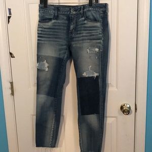 AMERICAN EAGLE JEANS